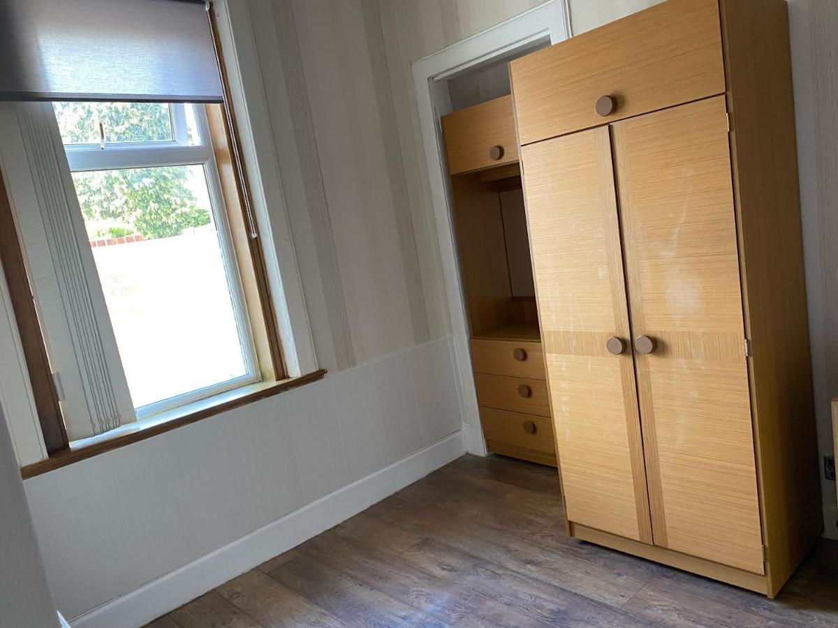 Ferienwohnung 1 Bed In The Outskirts Of Edinburgh, Free Wifi & Street Parking, Self-Catering Broxburn Exterior foto